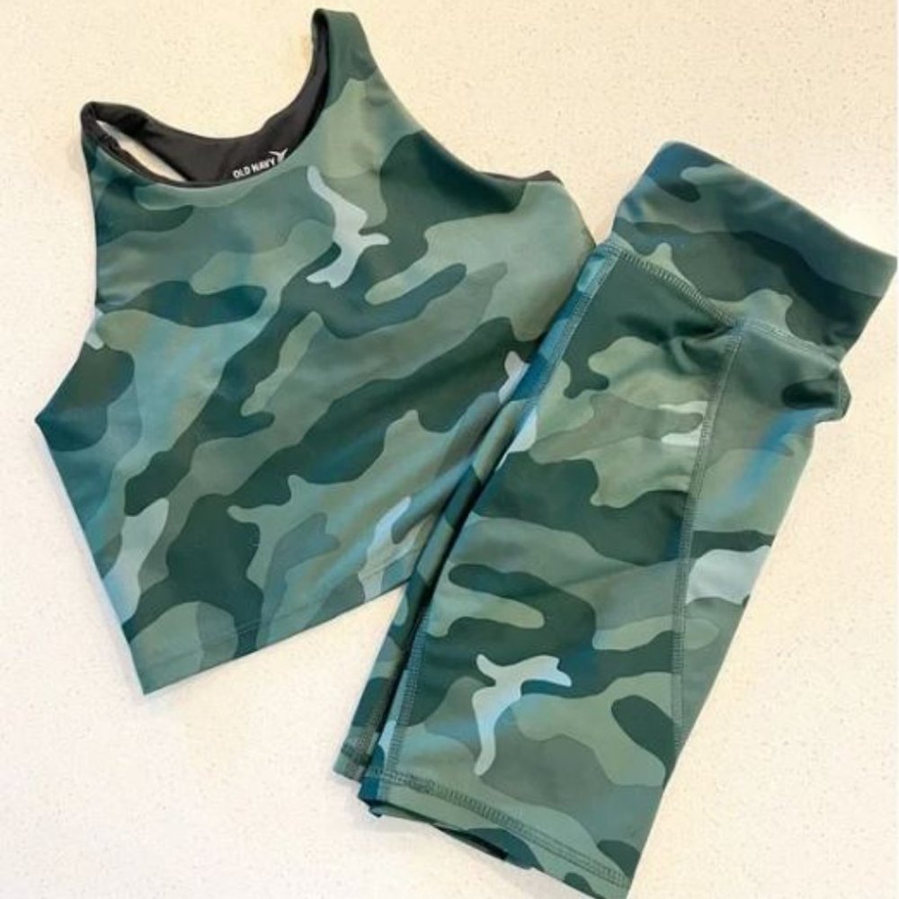 Youth Girls Old Navy Green Camo Athletic Set Size 8